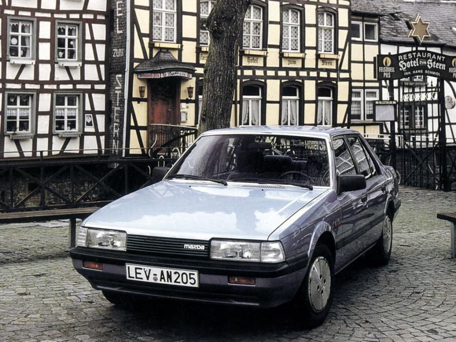  Mazda 626 Sedan 1982 года  (фото 6 из 9)